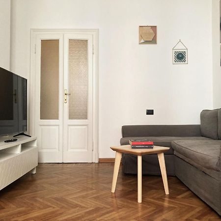 Monviso 35 , Cozy Apartment Milano Eksteriør billede