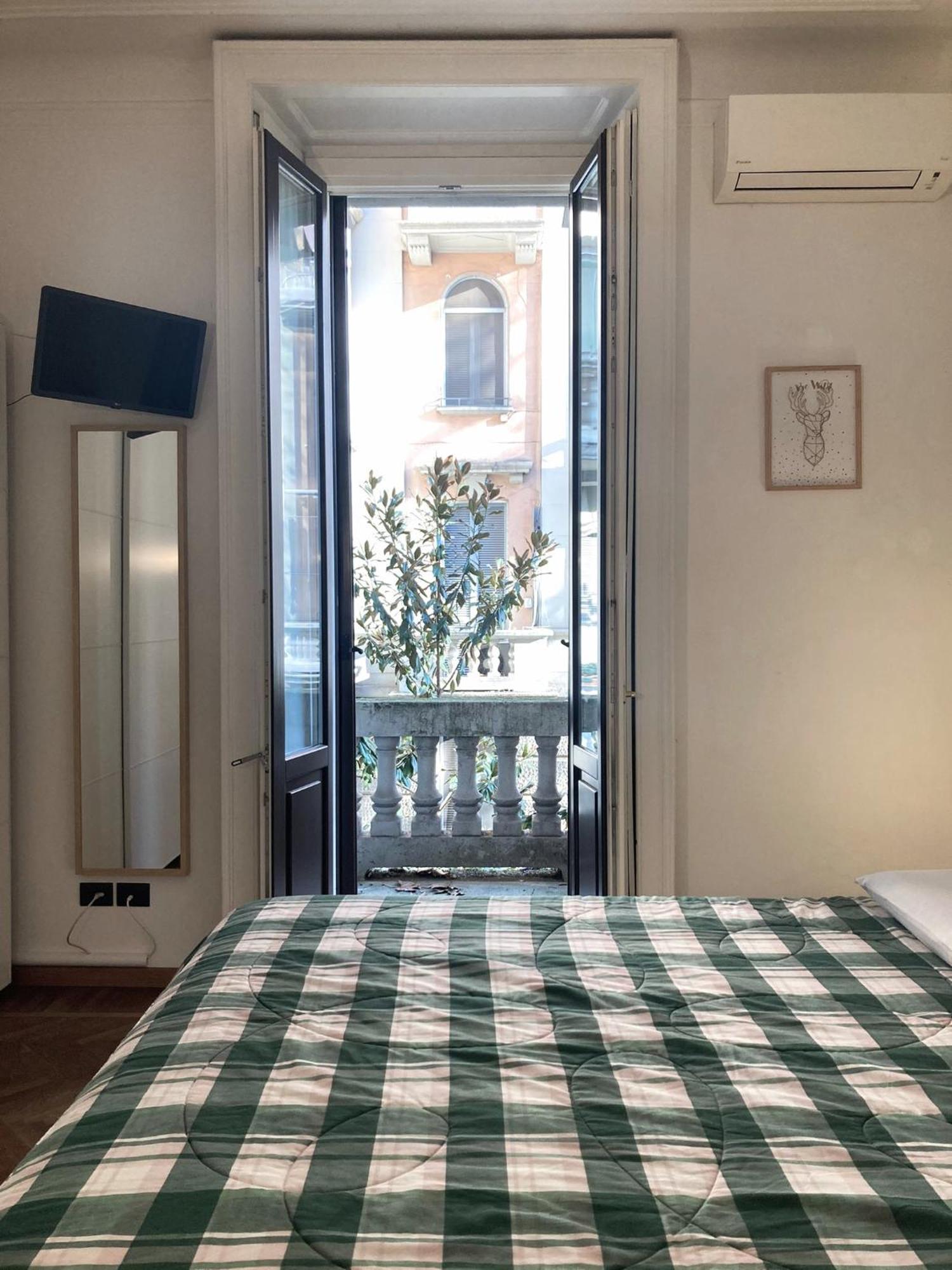 Monviso 35 , Cozy Apartment Milano Eksteriør billede